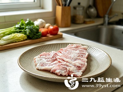 表面有灰色或暗红色的“疙瘩” 表面有灰色或暗红色的“疙瘩”