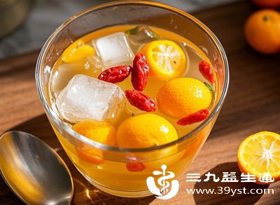 冰镇可乐、冰奶茶、冰水、冰西瓜汁等冷饮，考前一律忌口