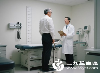 体重超标尤其是腹部肥胖的人，腹部脂肪会长期压迫膀胱和盆底肌，导致腹压升高，盆底肌长期处于受压状态，弹性和力量逐渐下降，无法有效控制尿液，进而引发尿失禁