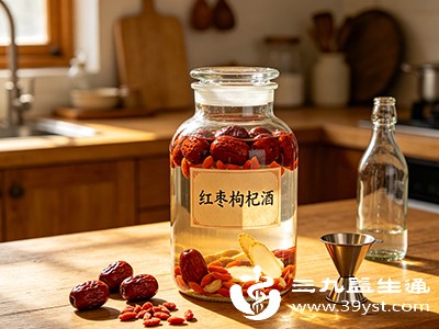 超过3个月的红枣枸杞酒,若出现异味、浑浊等情况,应禁止饮用 超过3个月的红枣枸杞酒,若出现异味、浑浊等情况,应禁止饮用