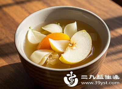 虽然冰糖雪梨温和有益,但并非人人适宜 虽然冰糖雪梨温和有益,但并非人人适宜