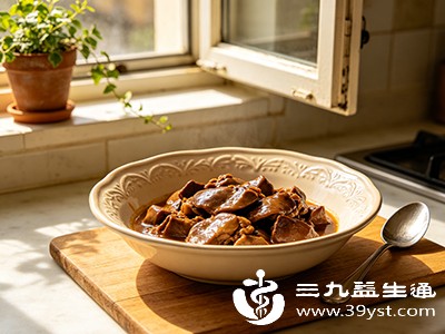 由于鸡肝属于高嘌呤食物，食用后可能会导致体内尿酸水平升高，诱发痛风发作