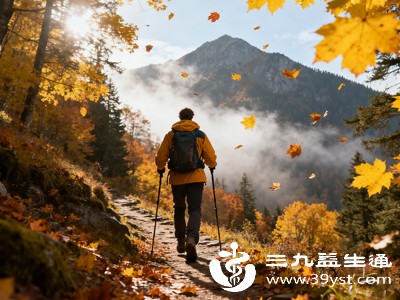 别再把双腿酸痛当“累的” 可能是腰椎或循环出问题 及时排查