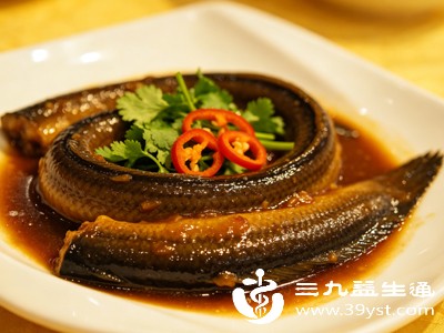 海鳗的营养温和,一般人群均可食用,不管是老人、儿童,还是孕妇、哺乳期女性,适量食用都能获益 海鳗的营养温和,一般人群均可食用,不管是老人、儿童,还是孕妇、哺乳期女性,适量食用都能获益