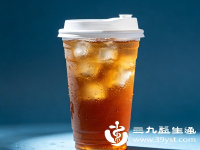 饭后饮用加重热量堆积，睡前代谢变慢，糖分无法消耗极易转化为脂肪，同时影响睡眠质量