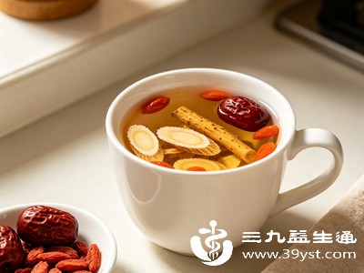 黄芪当归红枣枸杞泡水活血通络,改善手脚冰凉与经期不适 黄芪当归红枣枸杞泡水活血通络,改善手脚冰凉与经期不适