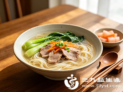 蔬菜瘦肉面比单纯的阳春面更不易致胖