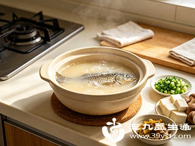 建议每次喝鱼汤的量控制在200-300毫升为宜