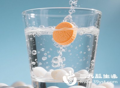 不同人群的需求不同,比如儿童需要的维生素剂量和成年人不一样,孕妇可能需要额外补充某些维生素 不同人群的需求不同,比如儿童需要的维生素剂量和成年人不一样,孕妇可能需要额外补充某些维生素