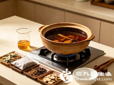 除了常规两次煎煮，剩余药渣可第三次加水轻煎，析出残余滋补成分，适合体虚长期调理人群，不浪费名贵滋补药材