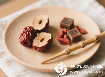 避免在空腹时吃，尤其是肠胃敏感者，空腹吃可能刺激胃黏膜；也不要在睡前吃，以免增加肠胃负担，影响睡眠