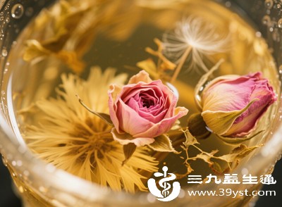单独冲泡口感偏苦,可少量搭配玫瑰花、红枣中和寒性与苦味,温和养生 单独冲泡口感偏苦,可少量搭配玫瑰花、红枣中和寒性与苦味,温和养生