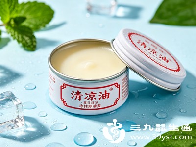 日常使用遵循少量点涂原则，蚊虫叮咬、轻微头晕只需点涂少量即可，禁止大面积厚涂、反复涂抹