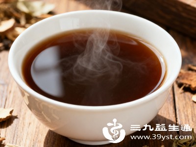 肠胃是中药吸收和代谢的主要器官，长期服用中药，尤其是一些药性偏寒、偏苦的药材，会持续刺激肠胃黏膜，破坏肠胃正常的消化功能