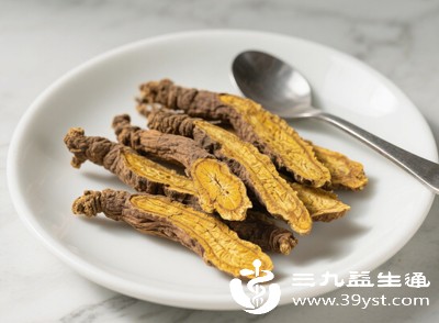 黄连性大寒,这类人食用后几乎都会出现肠胃不适,比如腹痛、腹泻、腹胀等,严重的还会加重脾胃虚弱,导致食欲下降、身体消瘦 黄连性大寒,这类人食用后几乎都会出现肠胃不适,比如腹痛、腹泻、腹胀等,严重的还会加重脾胃虚弱,导致食欲下降、身体消瘦