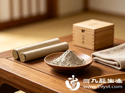 艾灸灰主要是艾草燃烧后的残留物,其主要成分包括碳酸钾、碳酸钙等无机盐 艾灸灰主要是艾草燃烧后的残留物,其主要成分包括碳酸钾、碳酸钙等无机盐