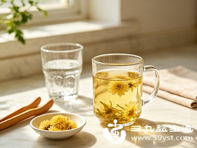饮用绿茶菊花饮期间,避免同时食用大量辛辣刺激、油腻食物 饮用绿茶菊花饮期间,避免同时食用大量辛辣刺激、油腻食物