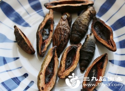 无论是新鲜槟榔还是加工后的槟榔制品,都含有对口腔健康有害的成分,长期食用危害极大 无论是新鲜槟榔还是加工后的槟榔制品,都含有对口腔健康有害的成分,长期食用危害极大