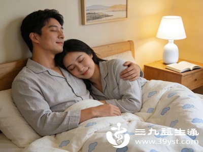 如果孕妇存在先兆流产迹象、有多次流产史、胎盘位置偏低、患有妇科炎症,或是孕早期早孕反应严重、身体极度虚弱,需严格禁止同房 如果孕妇存在先兆流产迹象、有多次流产史、胎盘位置偏低、患有妇科炎症,或是孕早期早孕反应严重、身体极度虚弱,需严格禁止同房