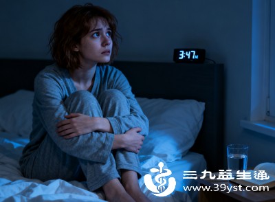 因长期营养不良、缺乏运动,身体虚弱,也会失眠、易醒,形成“身体差→睡不着→身体更差”的恶性循环 因长期营养不良、缺乏运动,身体虚弱,也会失眠、易醒,形成“身体差→睡不着→身体更差”的恶性循环