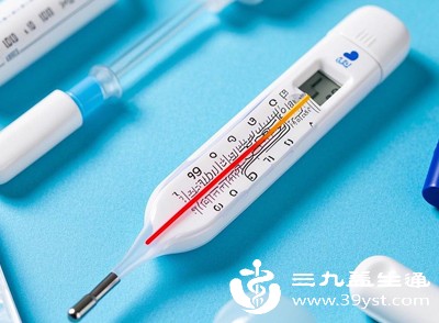 洗澡后升温只会单纯身体发热、泛红，无任何不适感