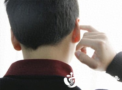 儿童耳朵流脓怎么办 哭闹不止要警惕 及时就医是关键