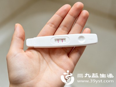 经期来临前体内激素波动，还可能出现虚假淡印，造成假阳性，容易误导判断，让备孕女性空欢喜或过度焦虑