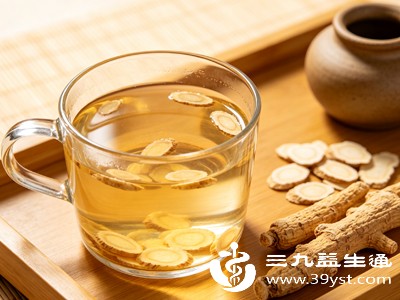黄芪西洋参泡茶坚持饮用这款茶饮，能温和清除体内虚热，缓解熬夜、压力大引发的各类上火不适，养阴润燥、平衡体内阴阳
