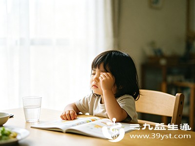 频繁眨眼或揉眼