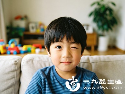 娃总眨眼揉眼睛 分清生理还是病理 这些应对技巧家长收藏好