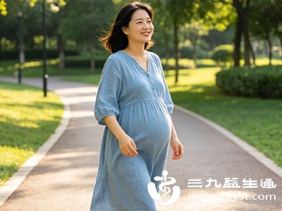 如果抚摸无效，宝妈可以起身，在检查室或走廊里缓慢走动5-10分钟，通过身体的晃动，带动子宫内的羊水流动，刺激宝宝活动，让宝宝自然调整姿势