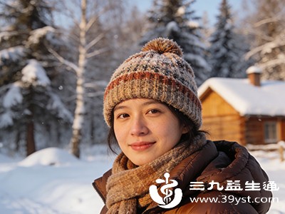 外出时佩戴手套、帽子、围巾等