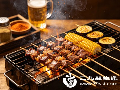 饮食戒掉辛辣、烧烤、油炸、燥热补品,避免持续耗伤阴血,多吃银耳、百合、莲子、雪梨、麦冬等滋阴润燥食材,日常可炖煮银耳莲子汤,温和养阴、平复虚火 饮食戒掉辛辣、烧烤、油炸、燥热补品,避免持续耗伤阴血,多吃银耳、百合、莲子、雪梨、麦冬等滋阴润燥食材,日常可炖煮银耳莲子汤,温和养阴、平复虚火