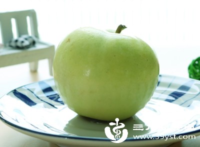 苹果只适合作为减脂辅助食材,不建议长期替代正餐 苹果只适合作为减脂辅助食材,不建议长期替代正餐