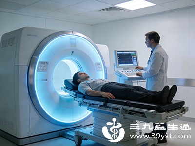 先通过X光片明确骨折部位和类型,无需直接进行CT检查 先通过X光片明确骨折部位和类型,无需直接进行CT检查