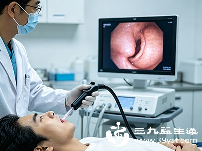 必要时做胃镜、胸部CT等明确病因，避免自行用偏方延误病情