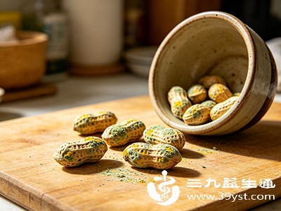 这7种食物看似能吃其实可能“有毒” 快提醒爸妈扔掉