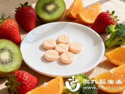 日常饮食中,无论是吃虾时搭配蔬菜、水果,还是饭后吃一片维生素C补充剂,都不会产生有毒的三价砷,大家可以放心食用 日常饮食中,无论是吃虾时搭配蔬菜、水果,还是饭后吃一片维生素C补充剂,都不会产生有毒的三价砷,大家可以放心食用