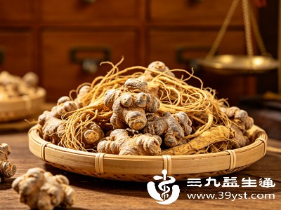 三七根须中的活性成分能帮助调节血脂，减少多余脂质在血管内的沉积，同时温和调节血压，辅助维持血管健康稳态