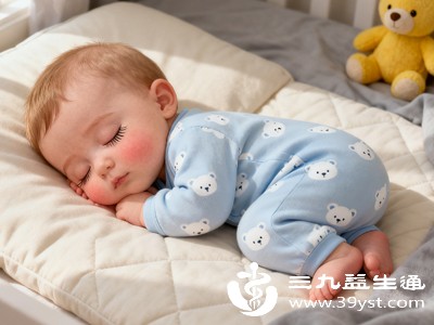 如果宝宝白天睡眠时间过长、活动量不足，或者下午睡得太晚，会打乱正常的生物钟