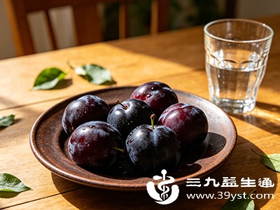 脾胃虚弱能吃李子吗 这些人群要注意 食用量是关键