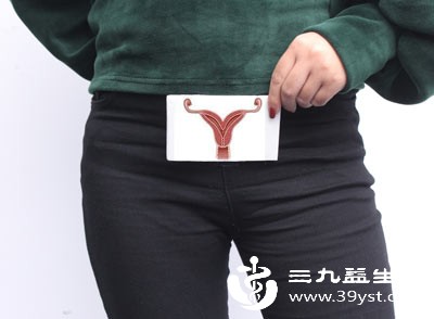 子宫前倾大多是天生的，和遗传、身体结构有关