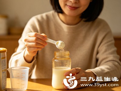 部分家长图方便，直接用开水冲调奶粉，觉得这样溶解更快