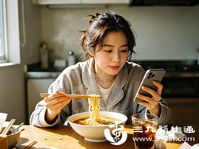 怕胖又饿晚上11点饥饿的正确打开方式 吃对了不影响身材