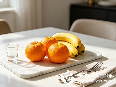 食用橘子和香蕉时,应选择新鲜、成熟的水果 食用橘子和香蕉时,应选择新鲜、成熟的水果