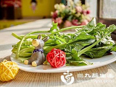 除嘌呤含量低外,菠菜还富含多种营养成分 除嘌呤含量低外,菠菜还富含多种营养成分