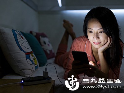 经常熬夜、作息不规律,会影响内分泌系统 经常熬夜、作息不规律,会影响内分泌系统