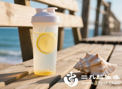 每天一杯蜂蜜柠檬水坚持半月 身体会有这些惊喜变化