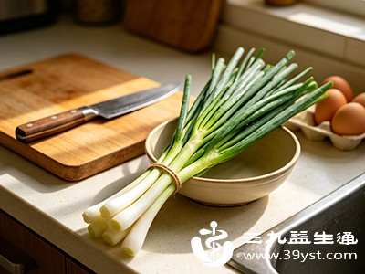 香葱中含有钾、钙、铁等多种矿物质 香葱中含有钾、钙、铁等多种矿物质