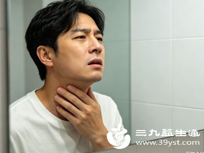 同时戒掉频繁清嗓子的习惯,反复震动摩擦咽喉黏膜,会加重黏膜损伤,让干涩发痒更严重 同时戒掉频繁清嗓子的习惯,反复震动摩擦咽喉黏膜,会加重黏膜损伤,让干涩发痒更严重